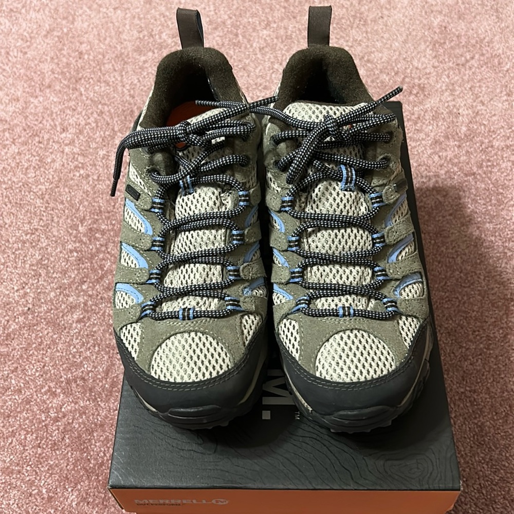Woman’s Merrill’s Moab waterproof hiking boot